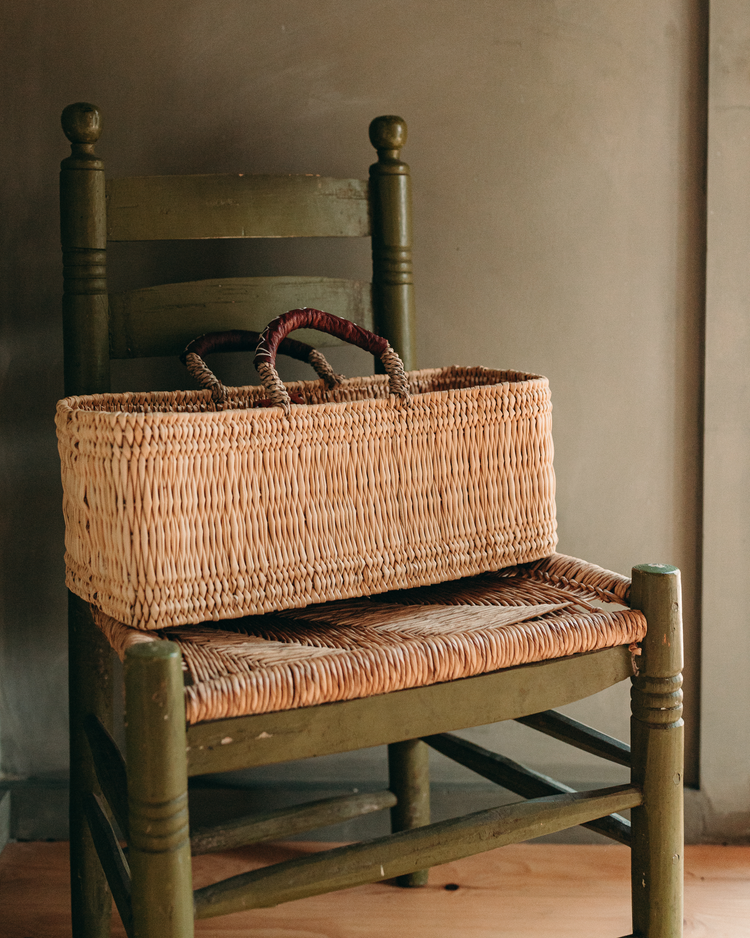 lidded laundry baskets