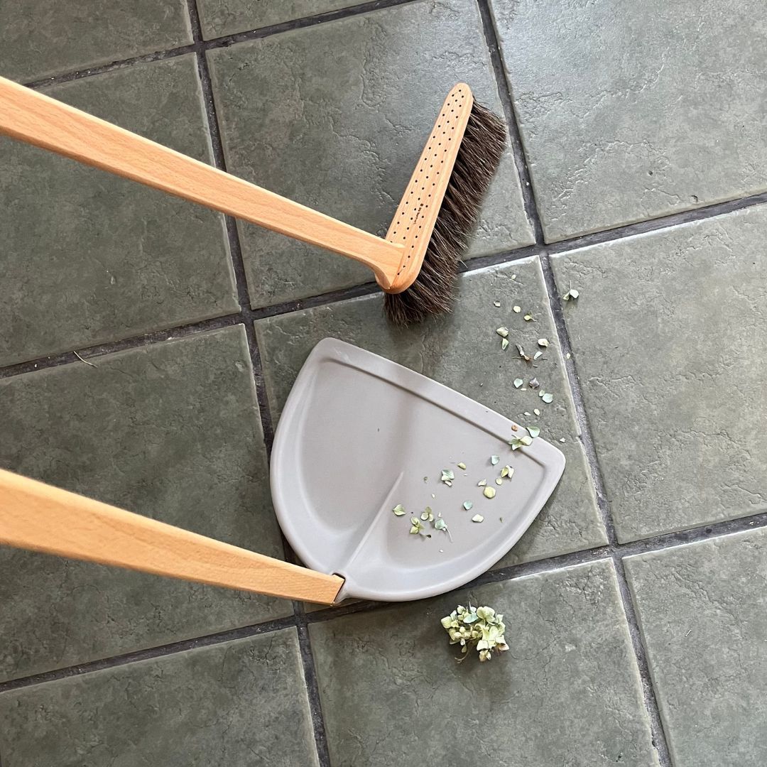 Standing Broom and Dustpan Set