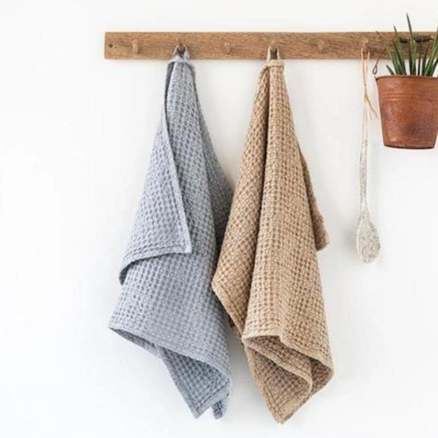 Linen Waffle Hand Towel