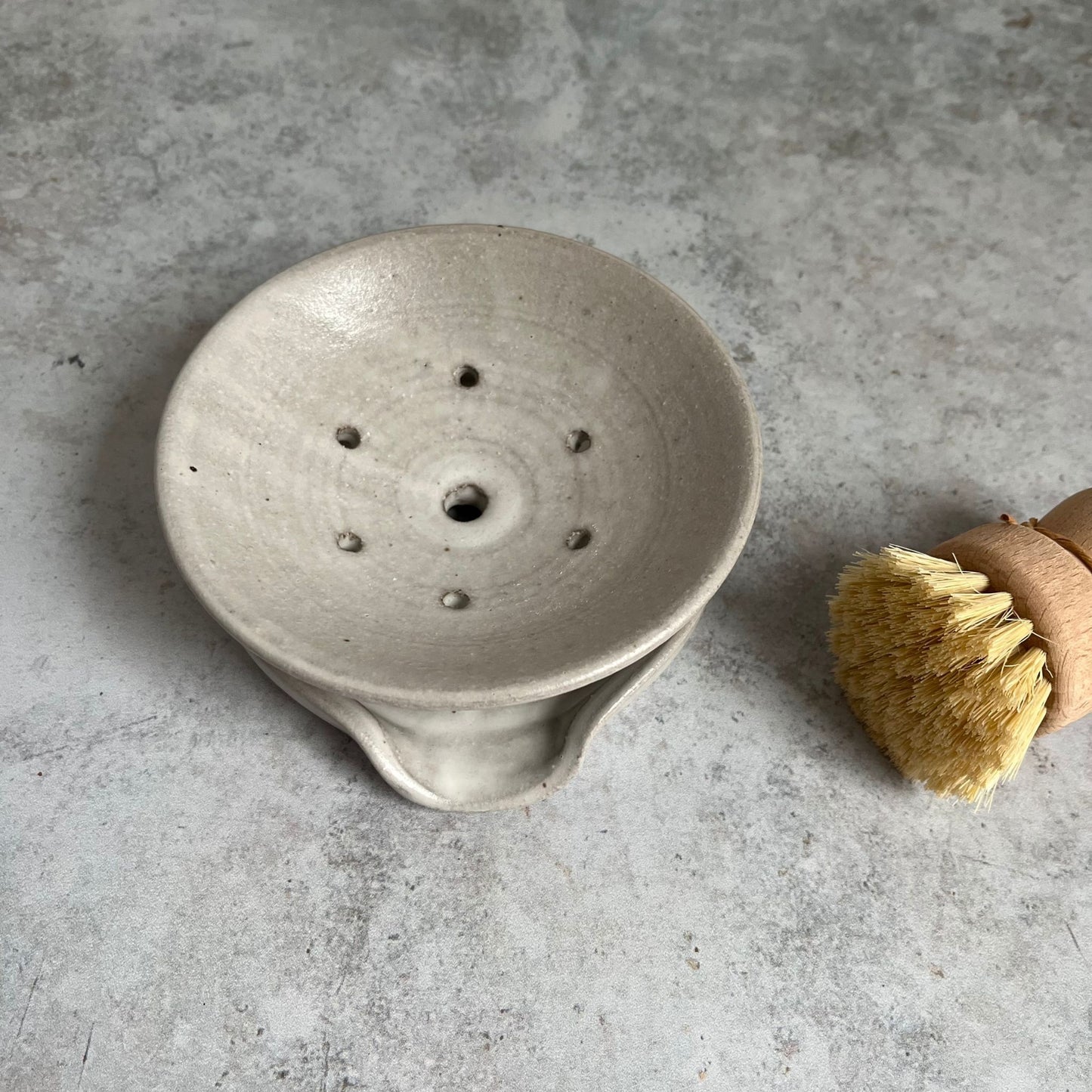 Draining Ceramic Soap Dish